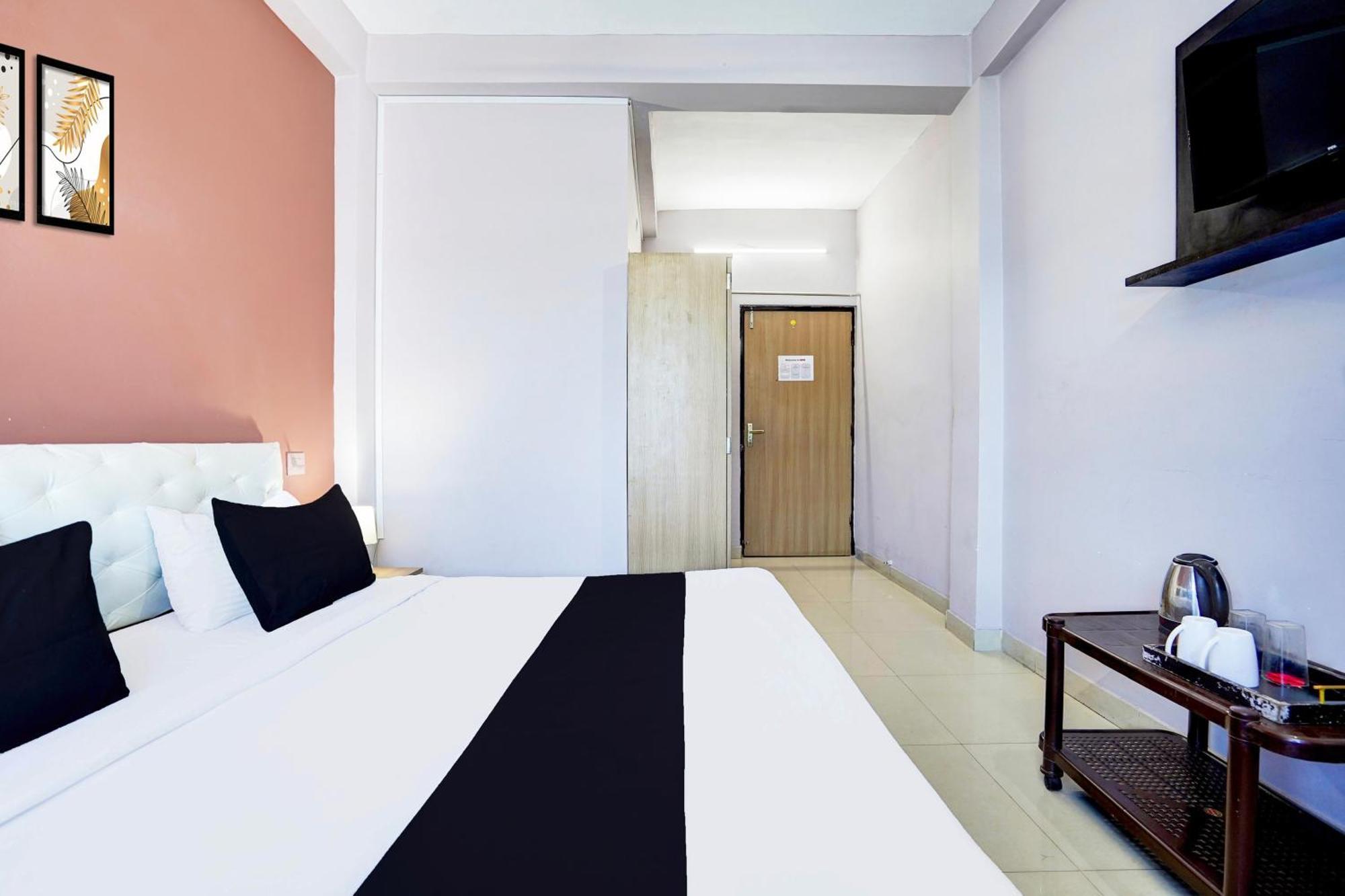 Super Hotel O Blw Kakarmatta Near Banaras Junction Varanasi Exterior foto